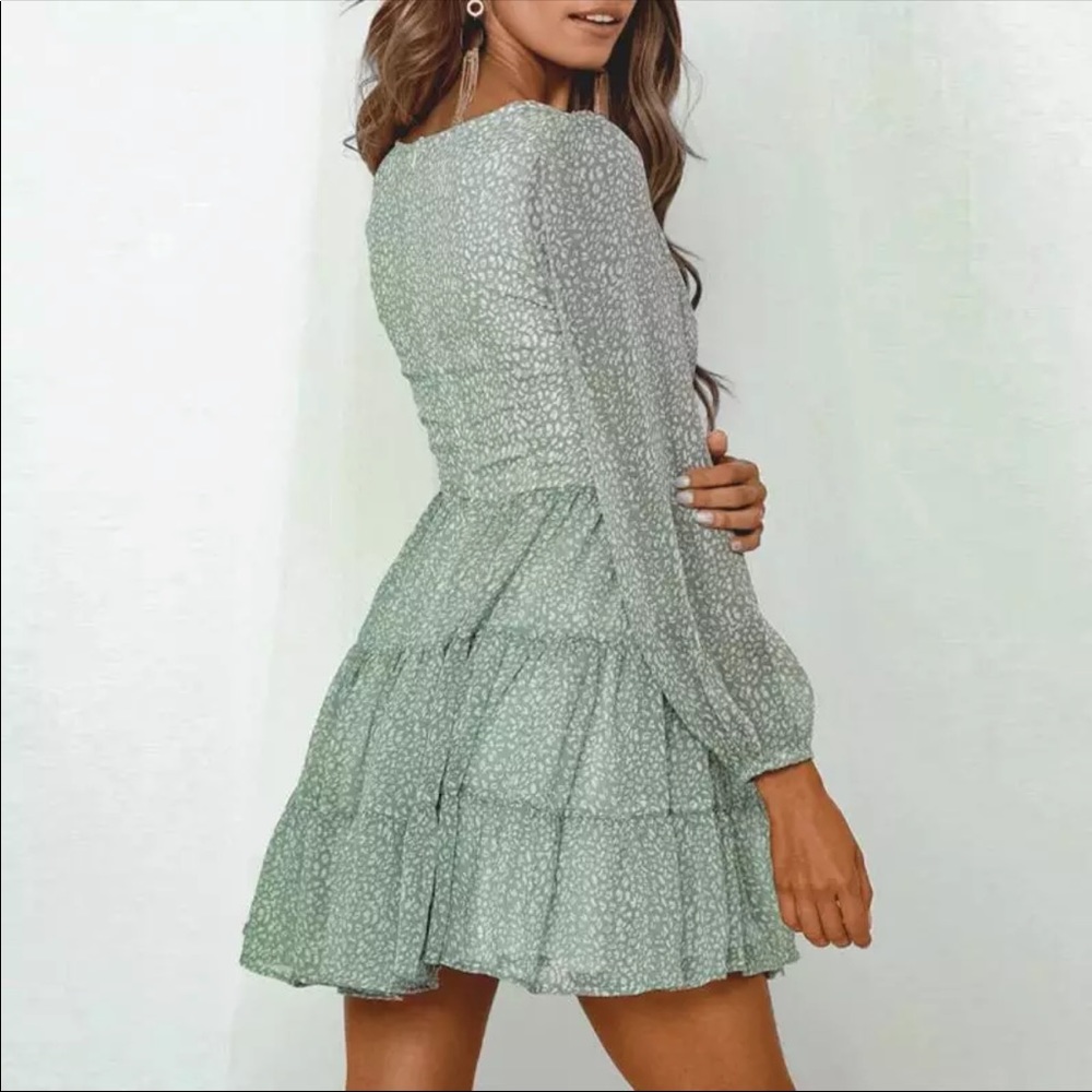 Green Dress - Picture 3 of 6